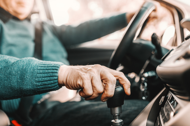 senioren-en-auto-rijden-het-belang-van-veiligheid-en-aanpassingen