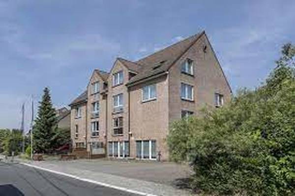 La Grange des Champs-Woonzorgcentrum-Eigenbrakel-téléchargement.jpeg