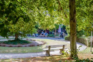 Woonzorgcentrum Berkenhof-Woonzorgcentrum-Heist-op-den-Berg-tuin.jpeg