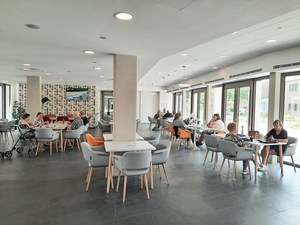 Woonzorgcentrum Parkhof-Maison de repos-Machelen-restaurant.jpeg